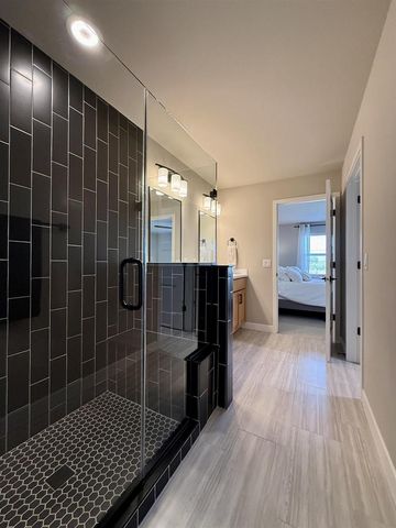 6518 Prairie Wood Drive, Mcfarland, WI 53558