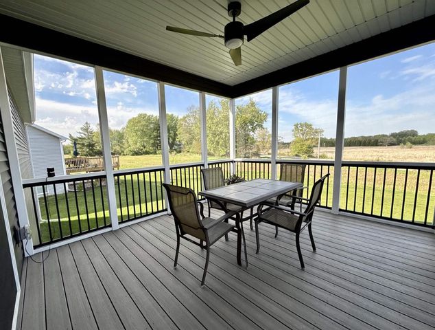 6518 Prairie Wood Drive, Mcfarland, WI 53558