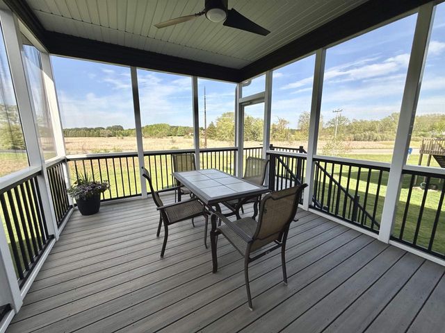 6518 Prairie Wood Drive, Mcfarland, WI 53558