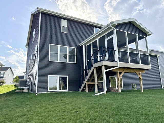 6518 Prairie Wood Drive, Mcfarland, WI 53558
