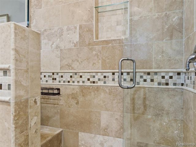 15850 Valerie Drive, Macomb, MI 48044