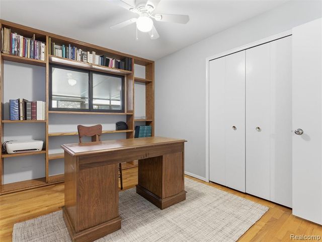 15850 Valerie Drive, Macomb, MI 48044