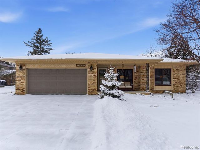 15850 Valerie Drive, Macomb, MI 48044