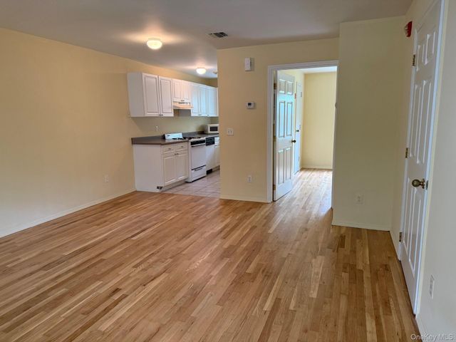 124 Sylvan Avenue, Miller Place, NY 11764