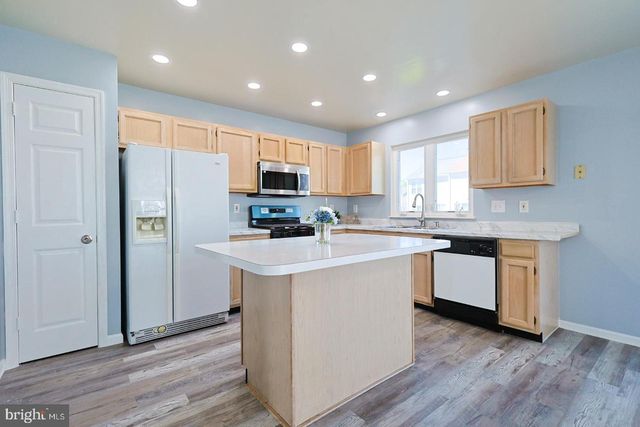 312 WREN CT, Newark, DE 19702