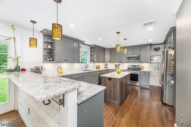 7 George St, Mine Hill Twp., NJ 07803