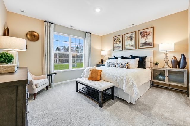 2021 Kenilworth Place, Aurora, IL 60506