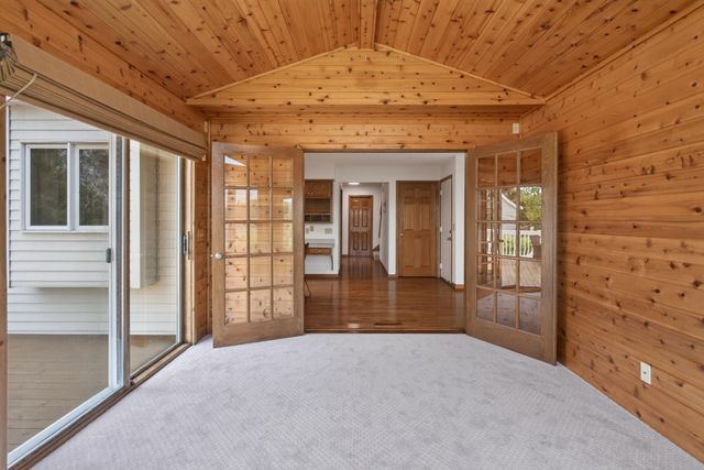 4142 Oakmede Lane, White Bear Lake, MN 55110