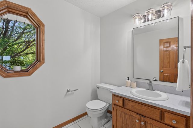 4142 Oakmede Lane, White Bear Lake, MN 55110