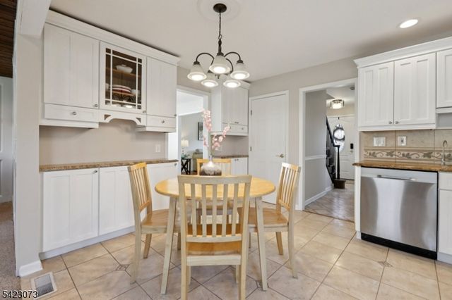 53 Salem St, Edison Twp., NJ 08820