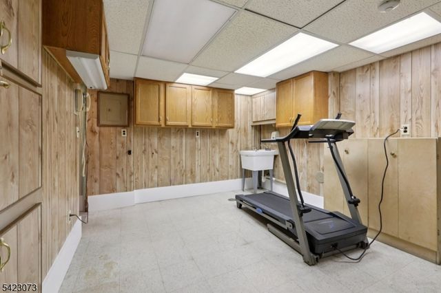 53 Salem St, Edison Twp., NJ 08820