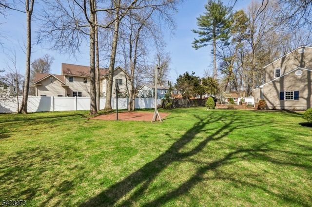 53 Salem St, Edison Twp., NJ 08820