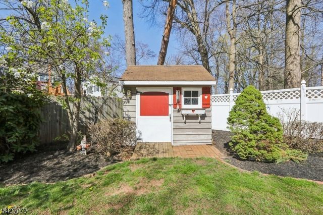 53 Salem St, Edison Twp., NJ 08820