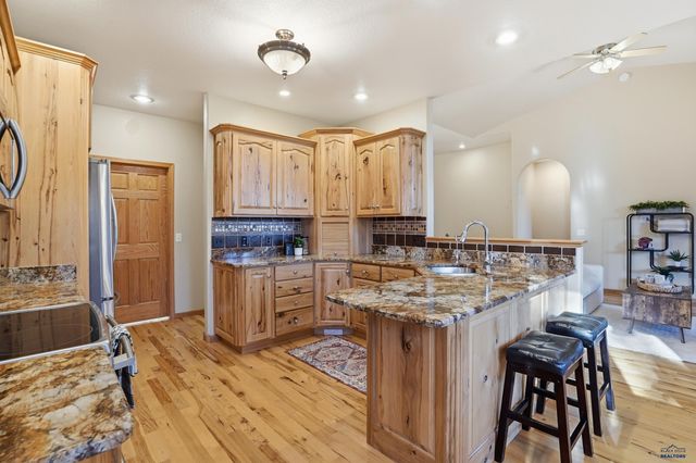 6505 MUIRFIELD DR, Rapid City, SD 57702