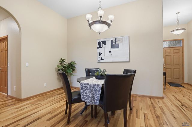 6505 MUIRFIELD DR, Rapid City, SD 57702