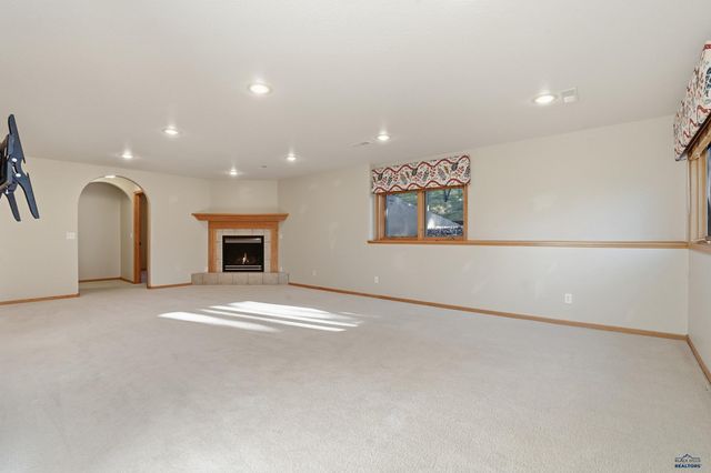 6505 MUIRFIELD DR, Rapid City, SD 57702