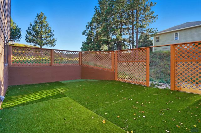 6505 MUIRFIELD DR, Rapid City, SD 57702