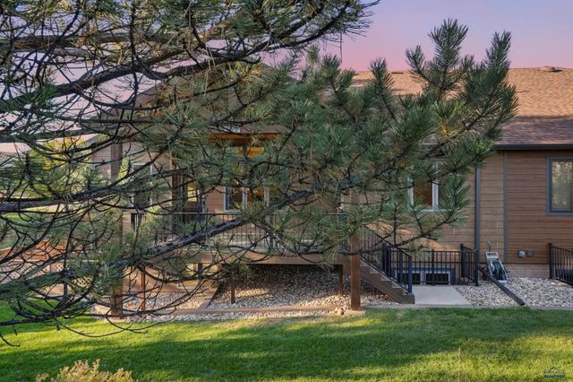 6505 MUIRFIELD DR, Rapid City, SD 57702