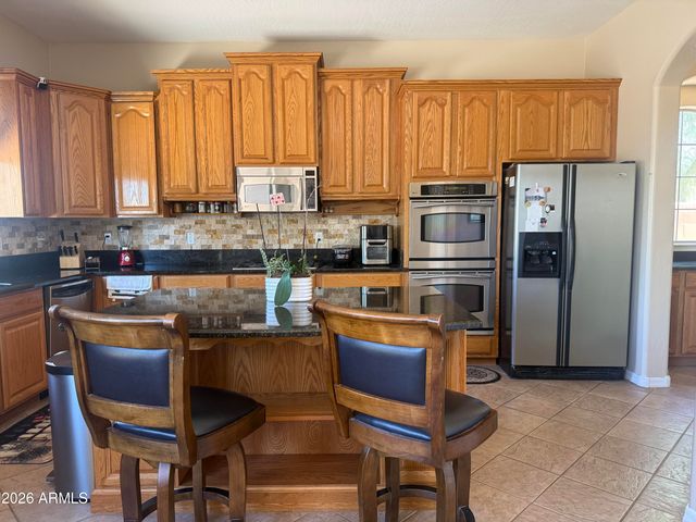 18086 W LAS CRUCES Drive, Goodyear, AZ 85338