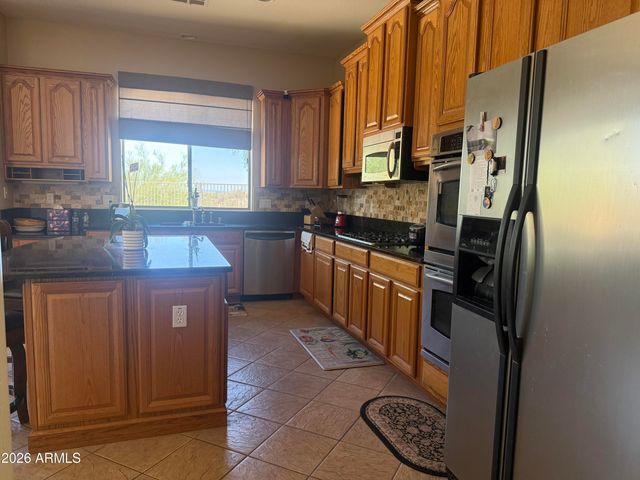 18086 W LAS CRUCES Drive, Goodyear, AZ 85338