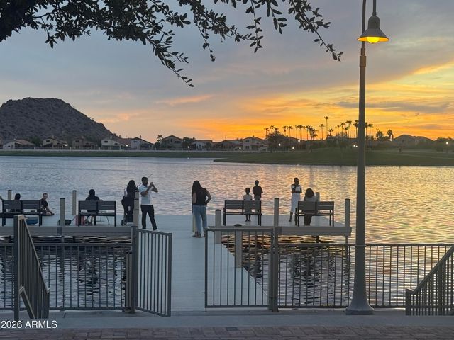 18086 W LAS CRUCES Drive, Goodyear, AZ 85338
