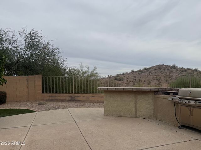 18086 W LAS CRUCES Drive, Goodyear, AZ 85338