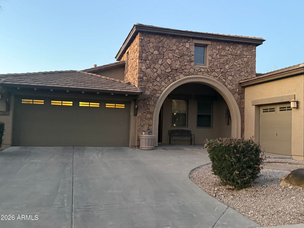 18086 W LAS CRUCES Drive, Goodyear, AZ 85338