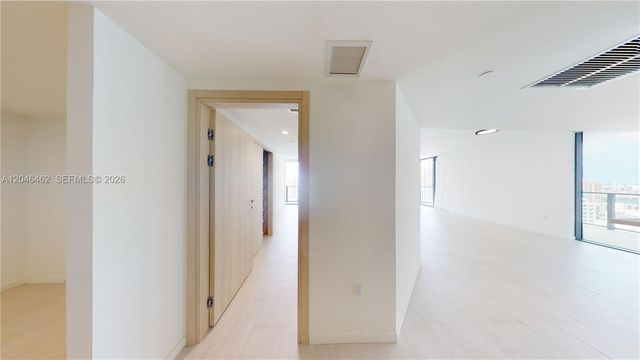 1000 Brickell Plaza 3915, Miami, FL 33131