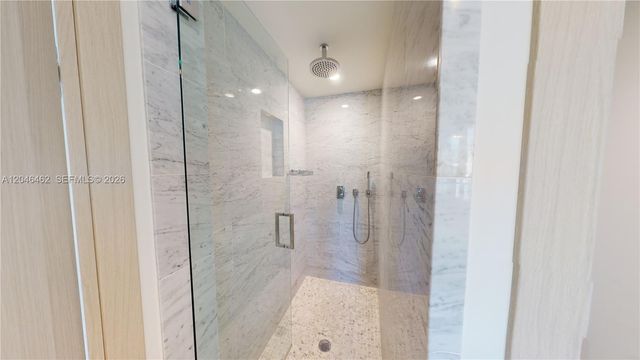 1000 Brickell Plaza 3915, Miami, FL 33131
