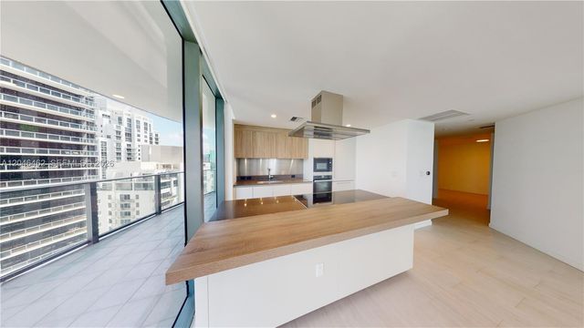 1000 Brickell Plaza 3915, Miami, FL 33131