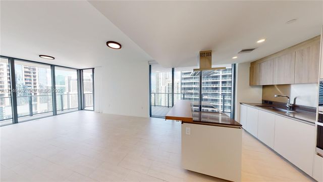 1000 Brickell Plaza 3915, Miami, FL 33131