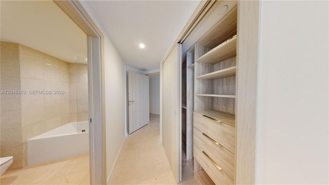 1000 Brickell Plaza 3915, Miami, FL 33131