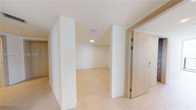 1000 Brickell Plaza 3915, Miami, FL 33131