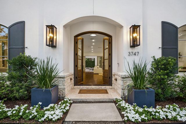 3747 Childress Street, Houston, TX 77005