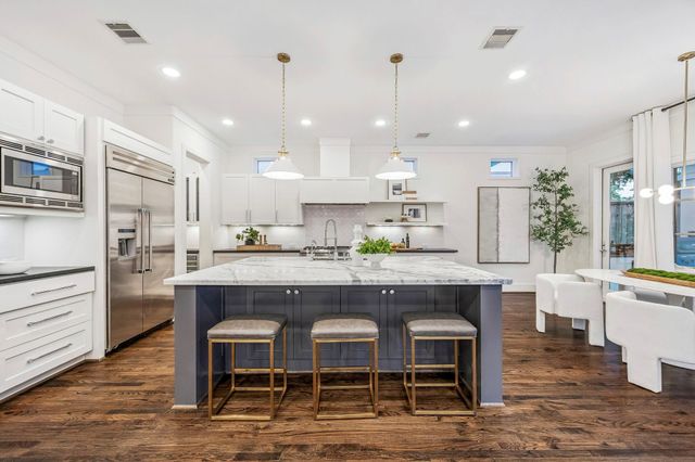 3747 Childress Street, Houston, TX 77005