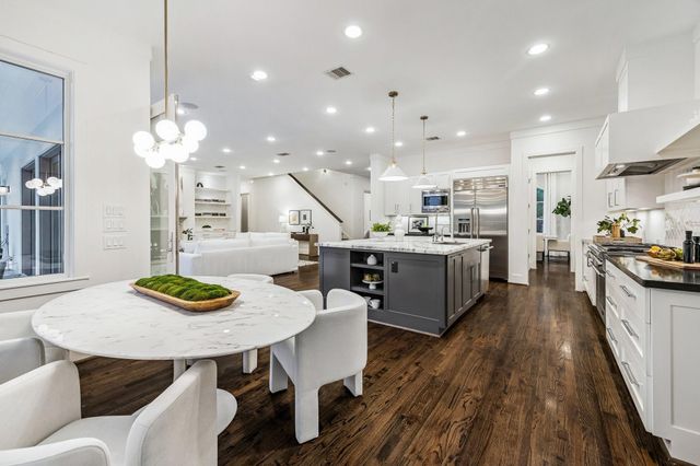 3747 Childress Street, Houston, TX 77005