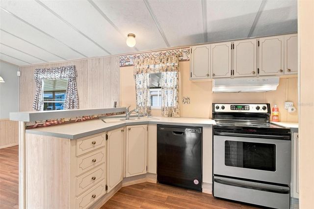 1875 STACEY DRIVE, Mount Dora, FL 32757
