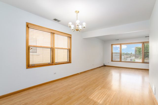 6120 W Eastwood Avenue 2, Chicago, IL 60630