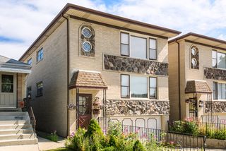 6120 W Eastwood Avenue 2, Chicago, IL 60630