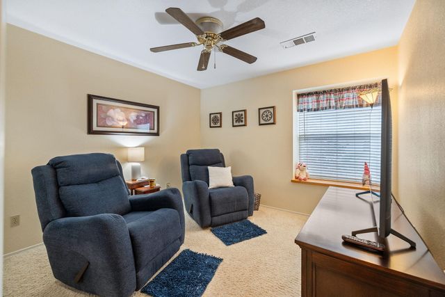 615 N Orange Avenue, Exeter, CA 93221