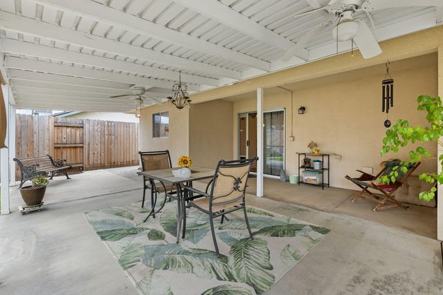 615 N Orange Avenue, Exeter, CA 93221