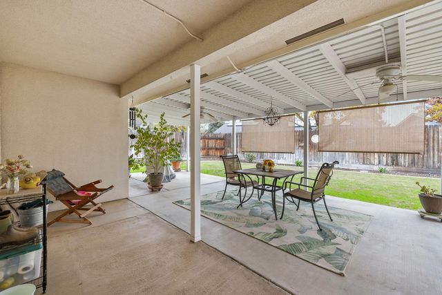 615 N Orange Avenue, Exeter, CA 93221