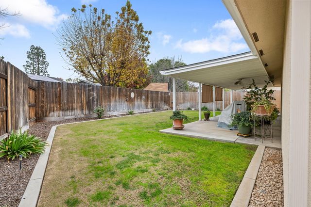 615 N Orange Avenue, Exeter, CA 93221