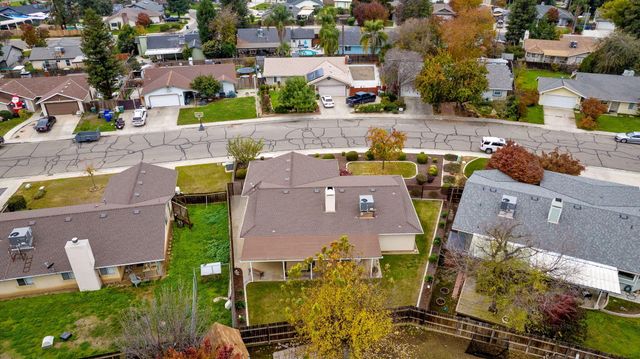 615 N Orange Avenue, Exeter, CA 93221