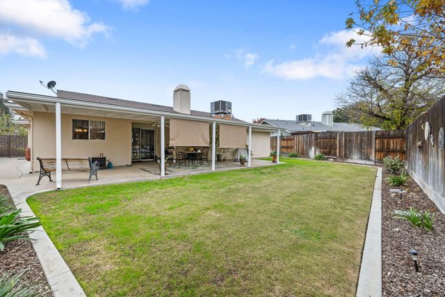 615 N Orange Avenue, Exeter, CA 93221