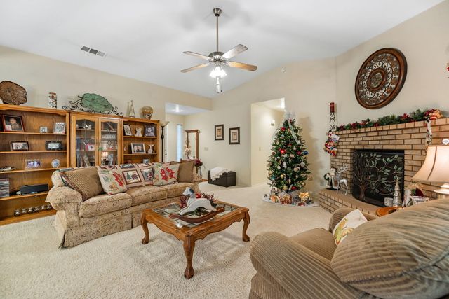 615 N Orange Avenue, Exeter, CA 93221