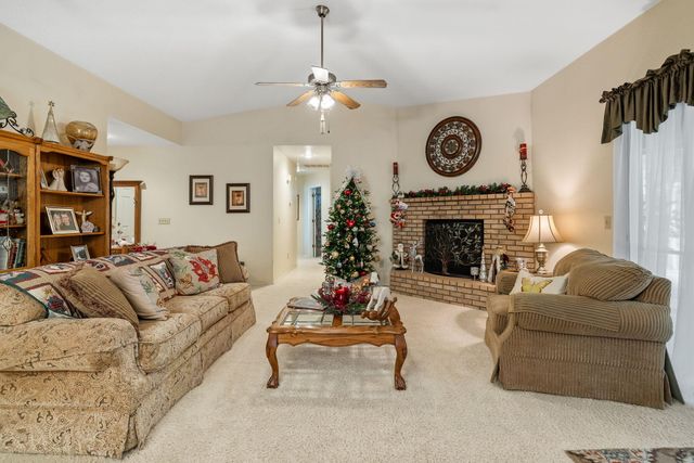 615 N Orange Avenue, Exeter, CA 93221