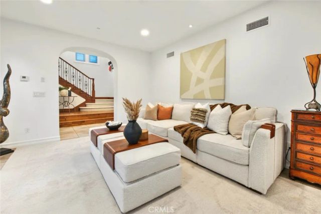 23 Seclusion, Irvine, CA 92618