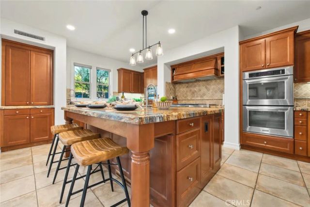 23 Seclusion, Irvine, CA 92618