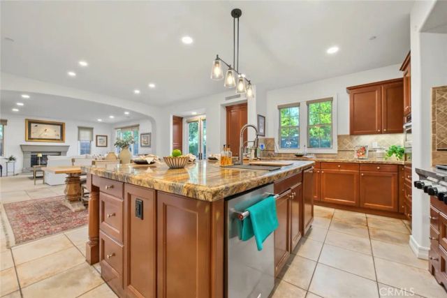 23 Seclusion, Irvine, CA 92618